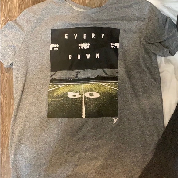 Boys size 14 T-shirt’s - Picture 3 of 3